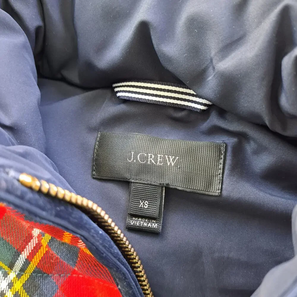 J.Crew Tartan Mountain Quilted Puffer Vest Size XS Red Green Navy Preppy Holiday